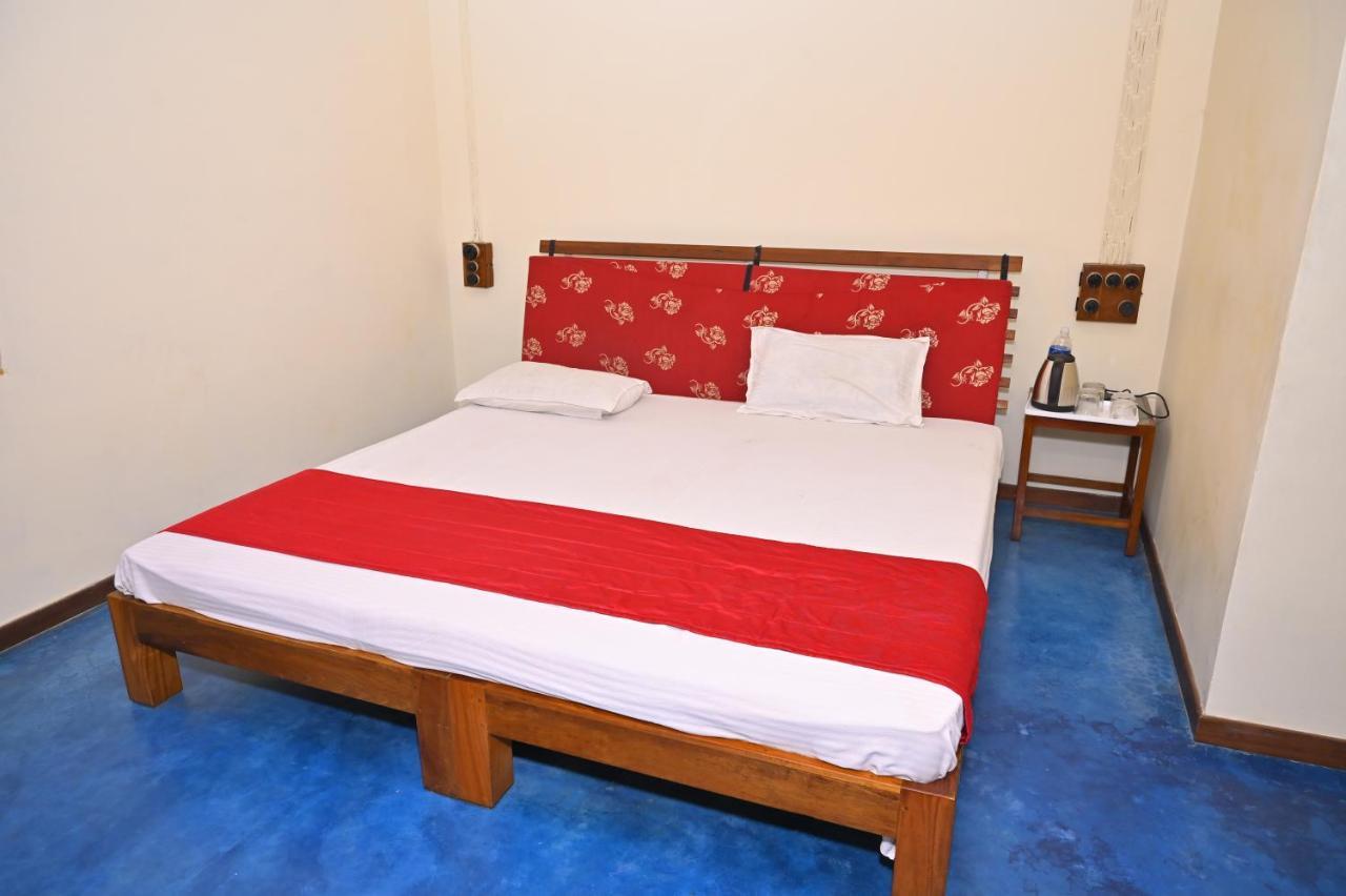 Les Boganveillea Heritage Guest House Auroville Exterior foto